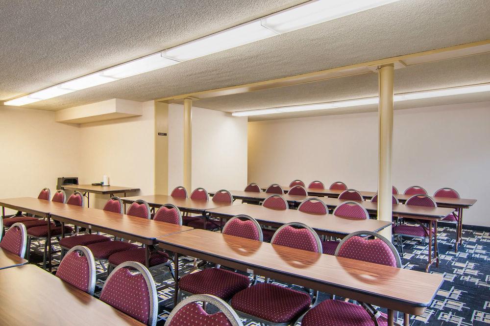 Quality Inn Tigard Portland Southwest Buitenkant foto