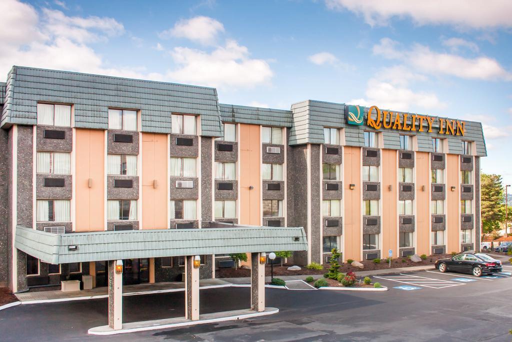 Quality Inn Tigard Portland Southwest Buitenkant foto