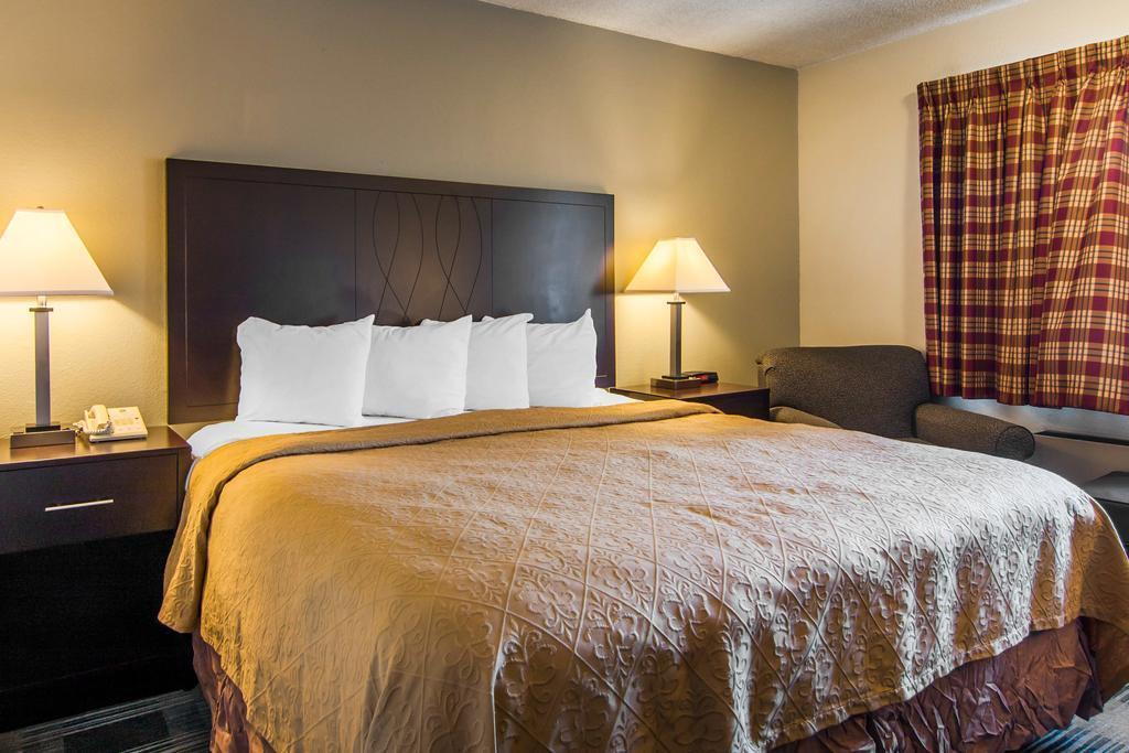 Quality Inn Tigard Portland Southwest Buitenkant foto